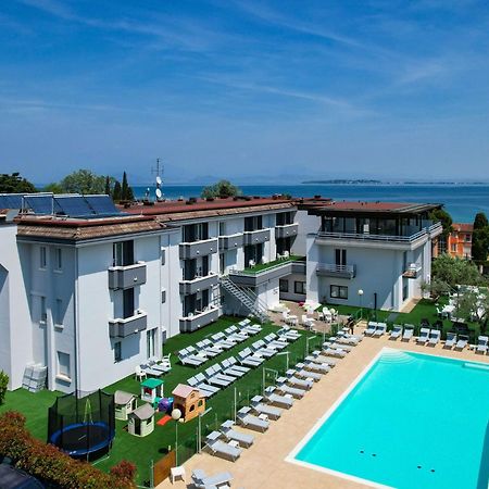 Hotel Oliveto Desenzano del Garda Luaran gambar