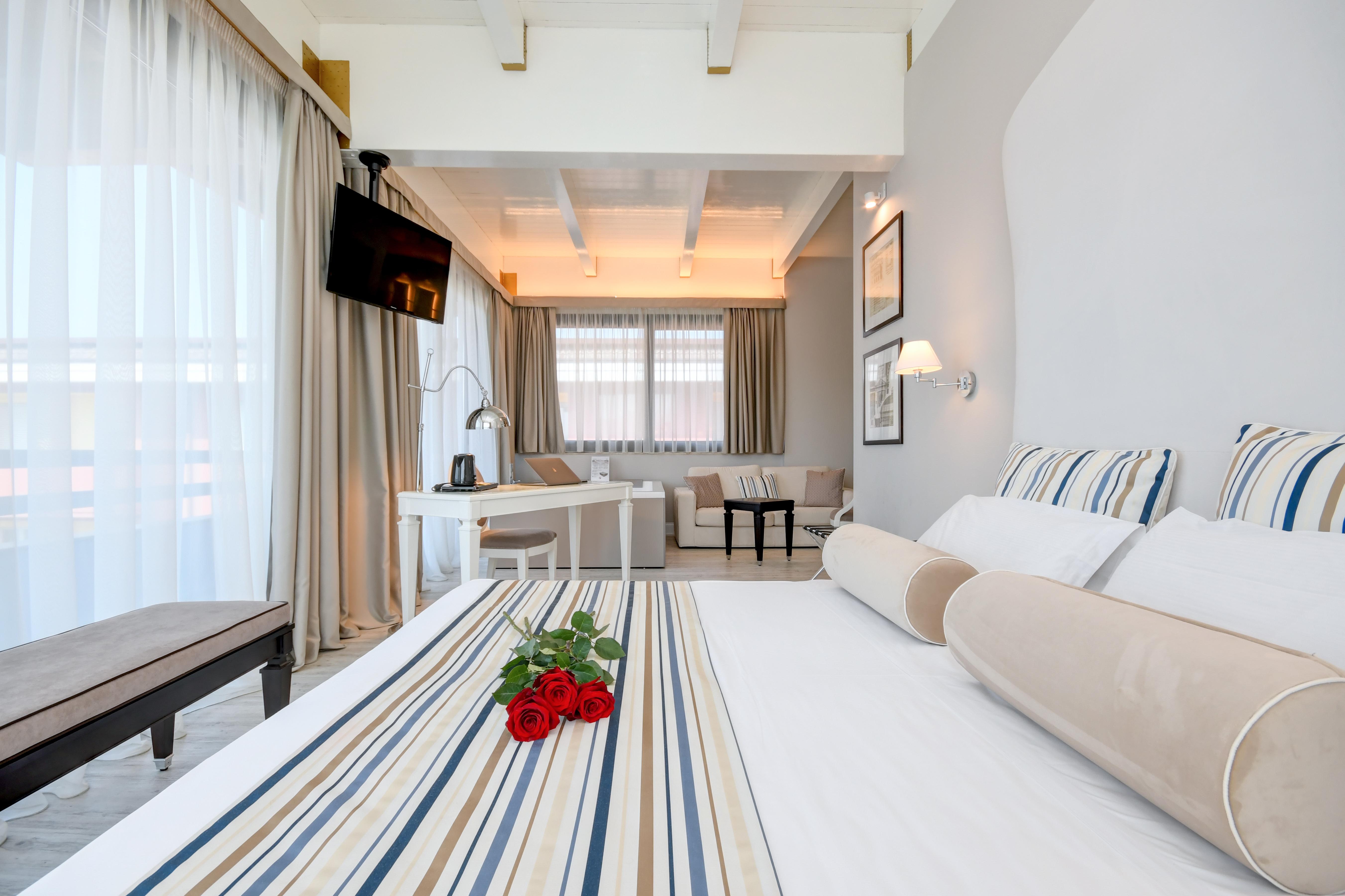 Hotel Oliveto Desenzano del Garda Luaran gambar