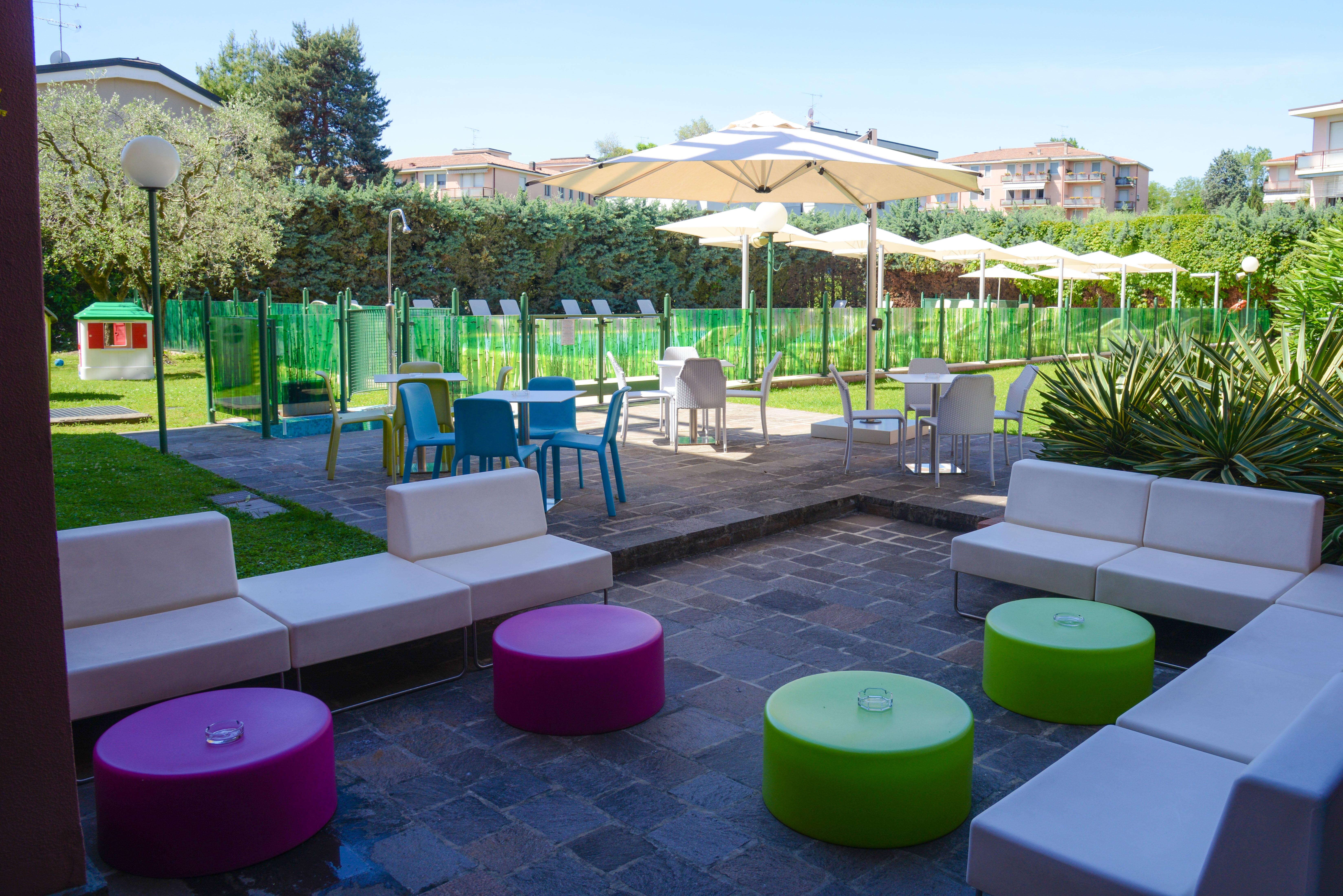 Hotel Oliveto Desenzano del Garda Luaran gambar