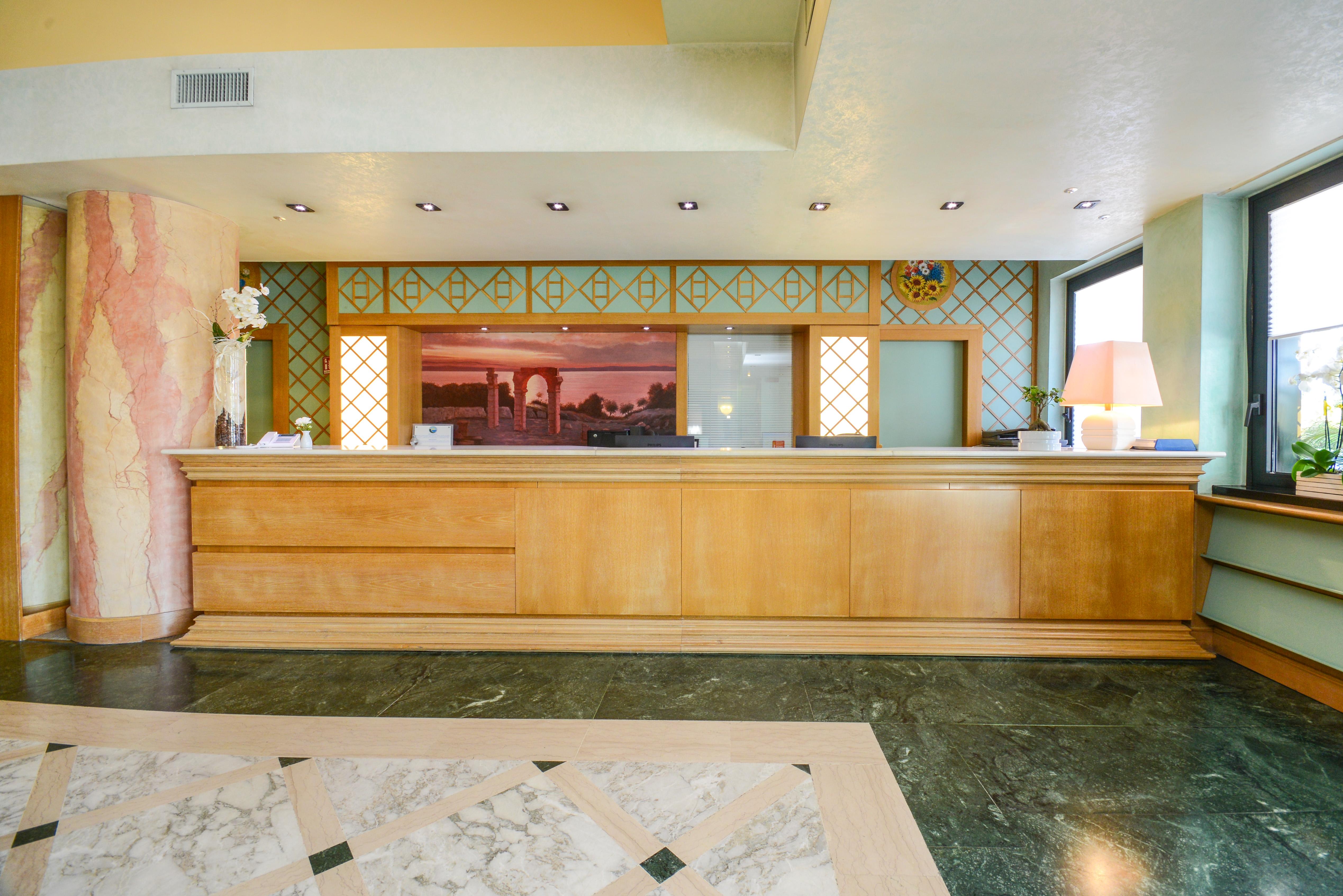 Hotel Oliveto Desenzano del Garda Luaran gambar