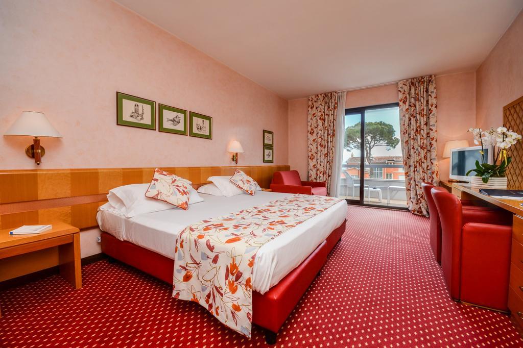 Hotel Oliveto Desenzano del Garda Luaran gambar